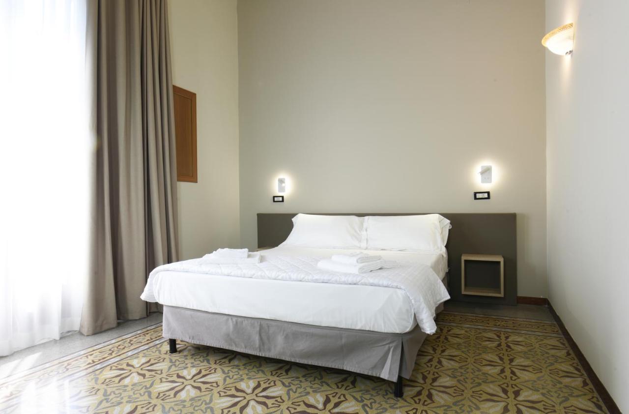 Hotel Roma 62 Palerme Extérieur photo